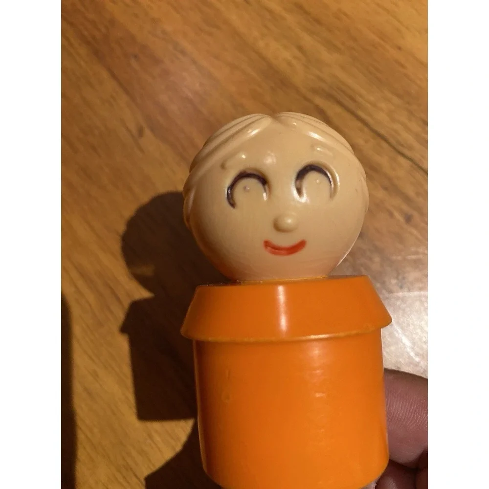 Tuppertoys Orange Mom Woman Vintage Tupperware People Figure Toy